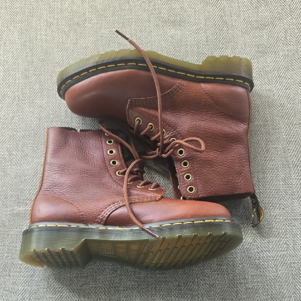 NEVER WORN Dr. Martens Brown Lace Up Boots